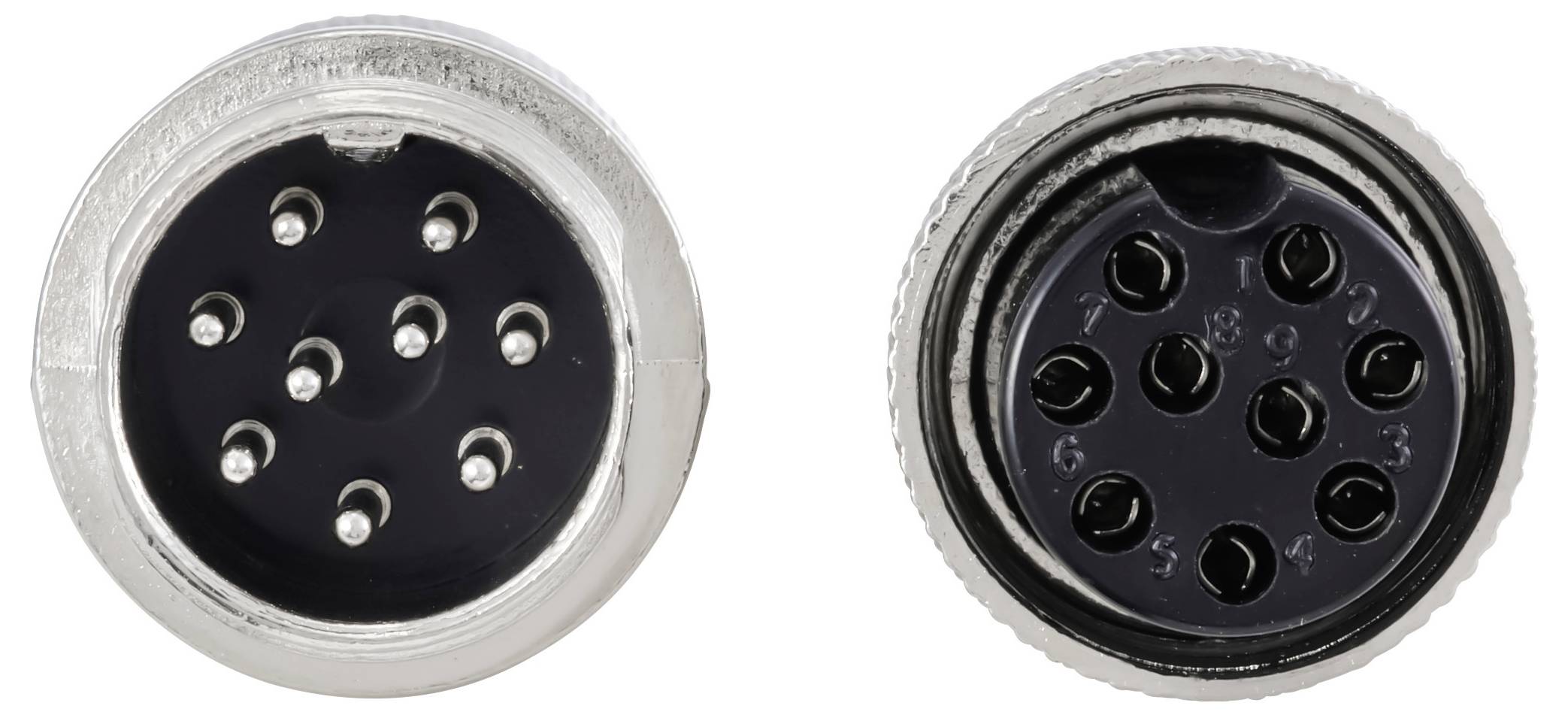 Gros plan de deux connecteurs électroniques circulaires munis de plusieurs broches métalliques, vus de face, montrant la disposition des broches pour l'interfaçage.