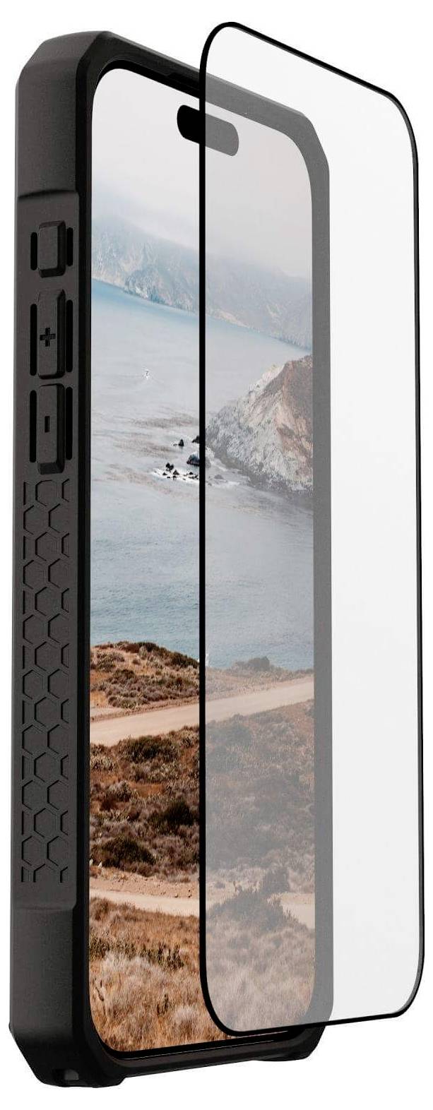 Un smartphone doté d'un étui robuste noir et d'un protecteur d'écran en verre trempé, affichant un paysage côtier avec des falaises et l'océan.