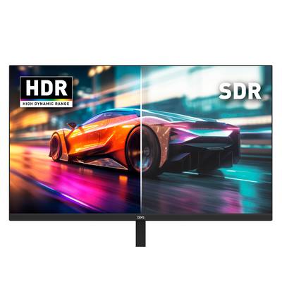 Une voiture de sport sur une route, affichant HDR à gauche avec des couleurs vives et SDR à droite avec des tons atténués.