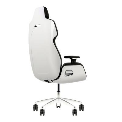 Une chaise de bureau ergonomique blanche avec des finitions noires, dotée d'accoudoirs réglables et d'un dossier haut, reposant sur une base à cinq branches avec roulettes.