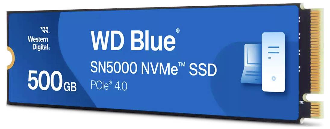 « WD Blue SN5000 NVMe SSD, 500 Go, PCIe 4.0 » est affiché sur un emballage de produit avec une illustration d'un ordinateur.