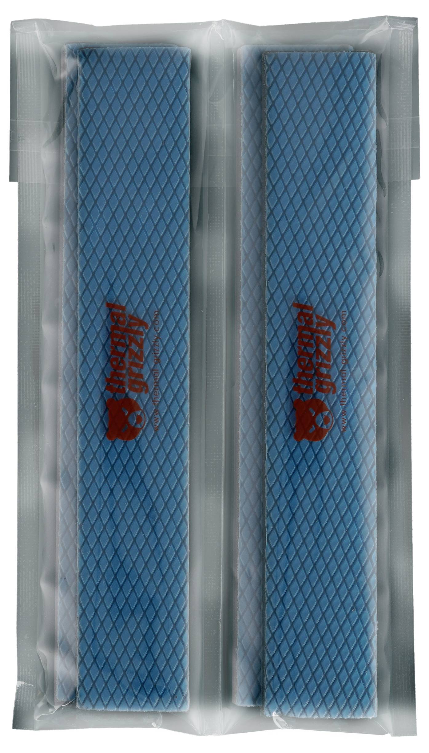 Deux blocs de glace rectangulaires bleus scellés dans un emballage transparent, avec un logo rouge au centre de chaque pack.