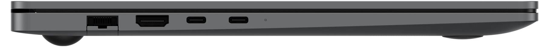 Une vue de profil d'un ordinateur portable montrant son port Ethernet, deux ports USB et une prise casque, mettant en évidence les options de connectivité.