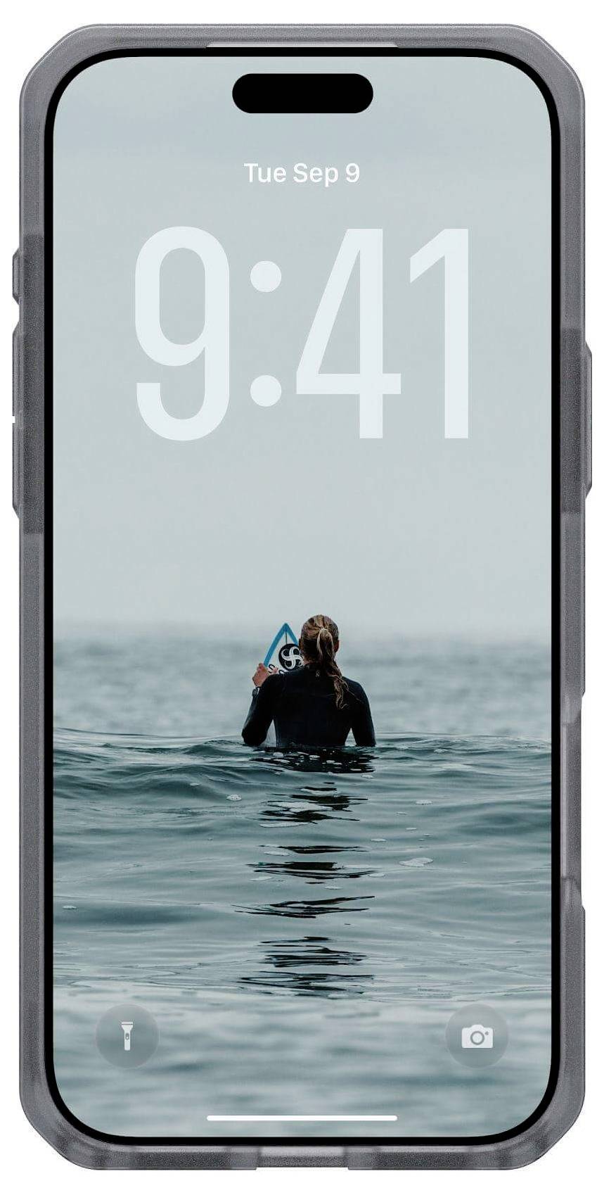 Écran de téléphone affichant un fond d'écran représentant une personne faisant du surf dans l'océan, avec un grand affichage de l'heure '9:41' et la date 'Mar 9 Sep' en haut.