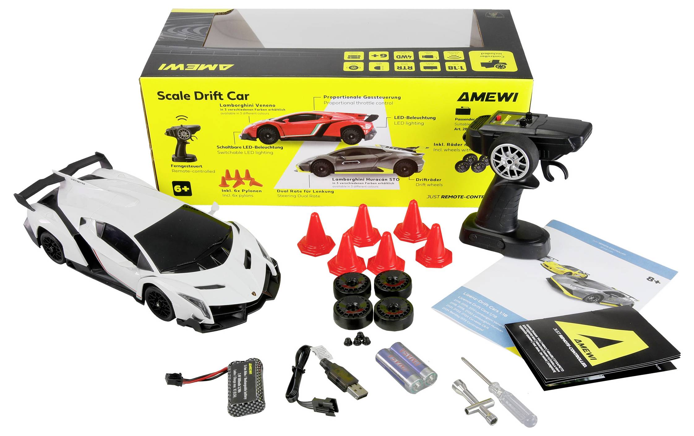Le kit 'Amawi Scale Drift Car' comprend une voiture modèle blanche, une télécommande, des cônes de signalisation, des roues supplémentaires, un chargeur, des piles et des manuels.