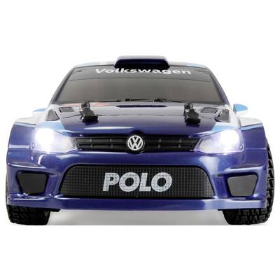 Une voiture miniature reproduisant une Volkswagen Polo en bleu, avec une calandre avant bien visible et 'Volkswagen' sur le pare-brise.