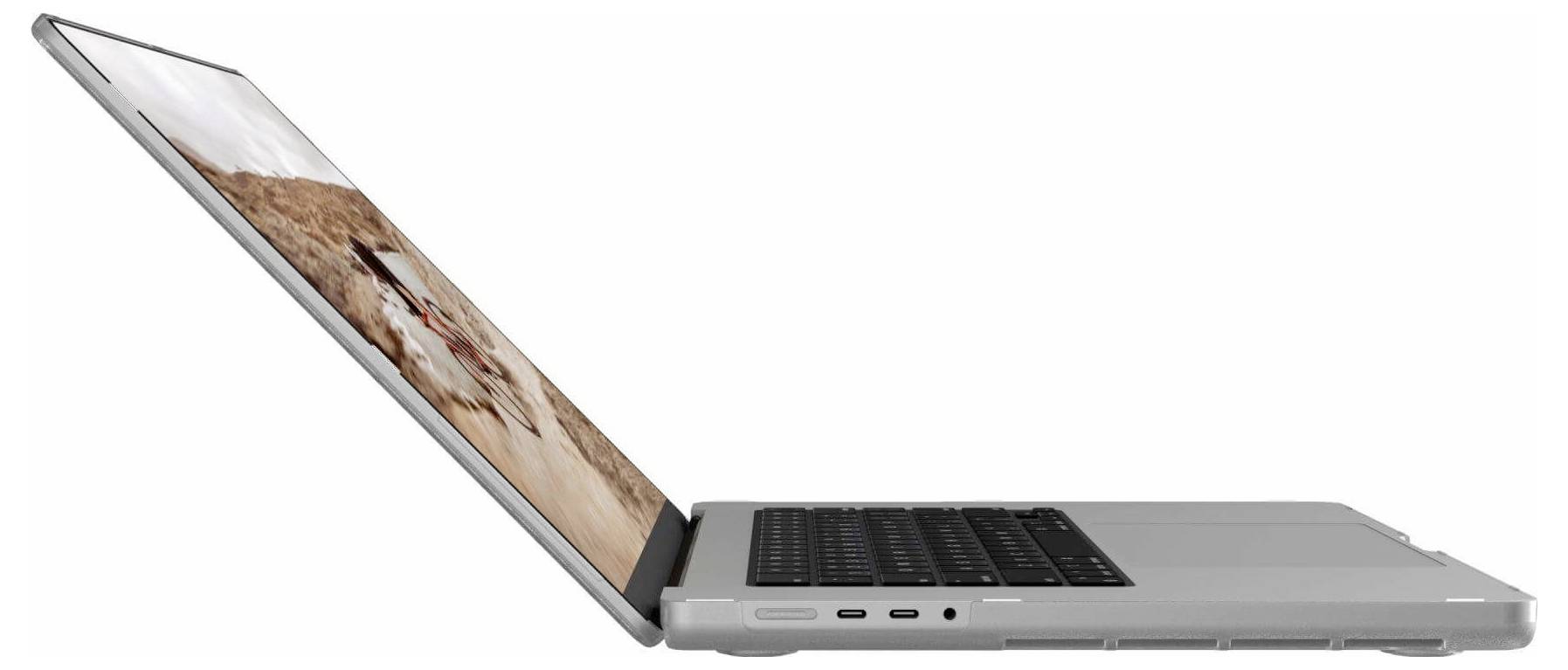 Un ordinateur portable élégant et fin, vu de profil en position fermée, montrant ses différents ports, avec une image de paysage scenic à l'écran.