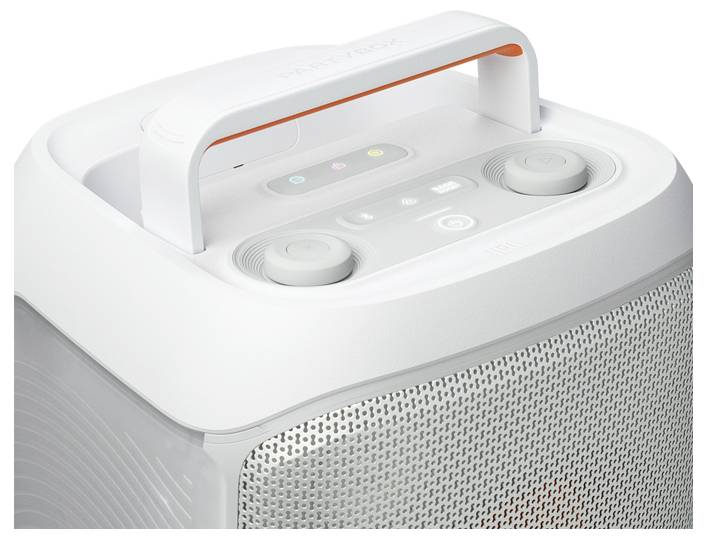 Un haut-parleur portable blanc avec deux boutons de contrôle, une poignée, et des touches de marche/arrêt et de volume sur le dessus. Le design est moderne et élégant.