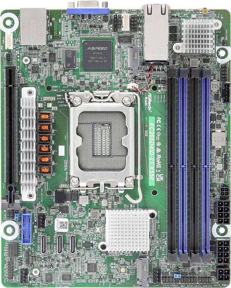 Une carte mère d'ordinateur verte avec plusieurs composants électroniques, comprenant un socket CPU, des emplacements RAM, des slots PCIe et divers connecteurs.