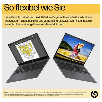 « Aussi flexible que vous » - Deux ordinateurs portables ouverts avec des écrans vibrants. À gauche, un design créatif ; à droite, une personne se détendant sur une plage.