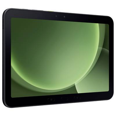 Une tablette noire avec un arrière-plan abstrait vert à l'écran, vue en biais, présentant un design élégant et moderne.