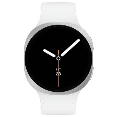 Une montre connectée moderne avec un bracelet blanc affiche un cadran analogique montrant l'heure à 10:10 et la date comme samedi 28.
