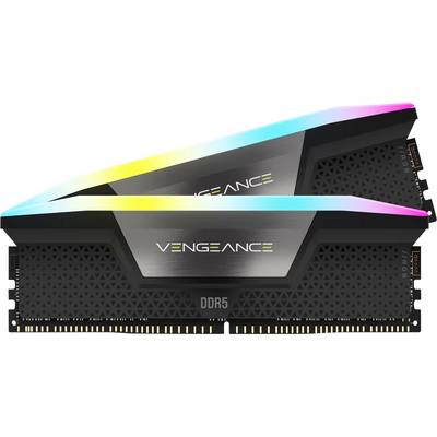 Barrettes de RAM DDR5 RVB étiquetées « Vengeance » présentant un éclairage coloré sur le dessus, indiquant des composants mémoire haute performance.
