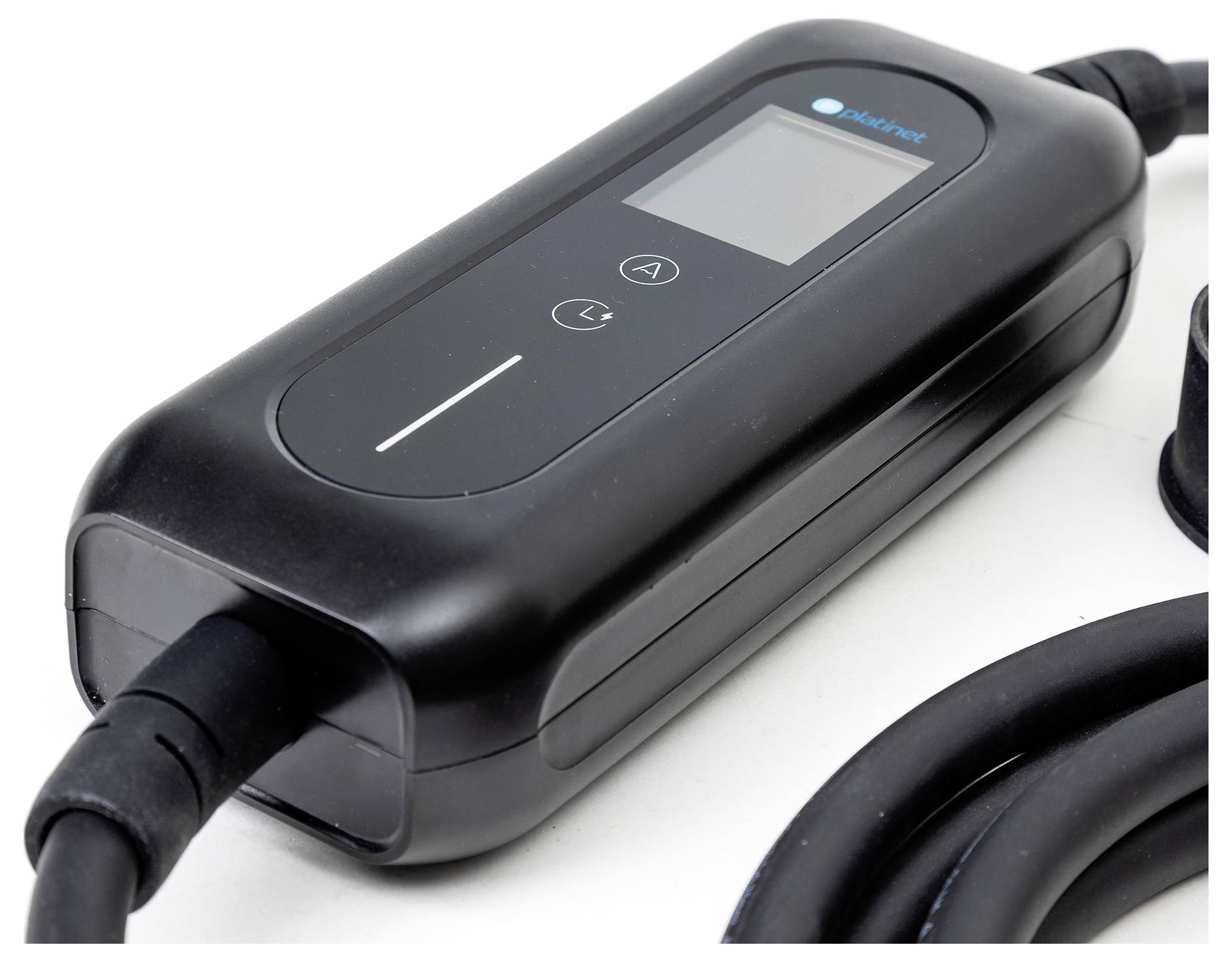 Un chargeur VE noir avec un écran d'affichage, des commandes à boutons et un câble connecté, utilisé pour charger la batterie des véhicules électriques.