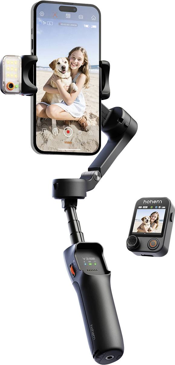 Un stabilisateur de smartphone avec un téléphone monté montrant une femme tenant un chien sur une plage. L'appareil comprend un panneau de contrôle et un éclairage LED.