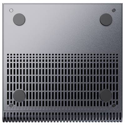 L'image montre le dessous d'un appareil électronique rectangulaire avec quatre pieds en caoutchouc et une grande section ventilée pour le refroidissement.