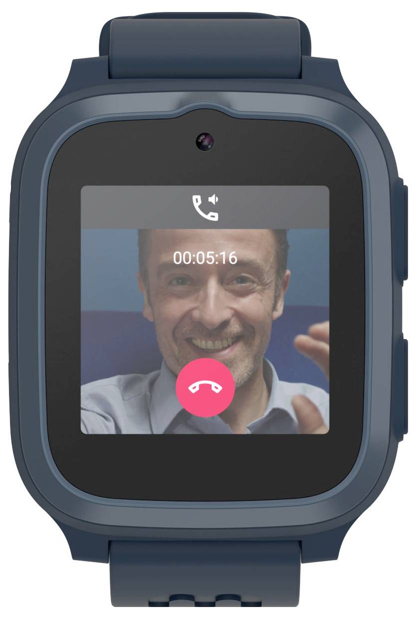 Une montre connectée affiche un appel vidéo en cours, montrant une personne souriante sur l'écran avec une durée d'appel de 00:05:16 et un bouton rouge de raccrochage.