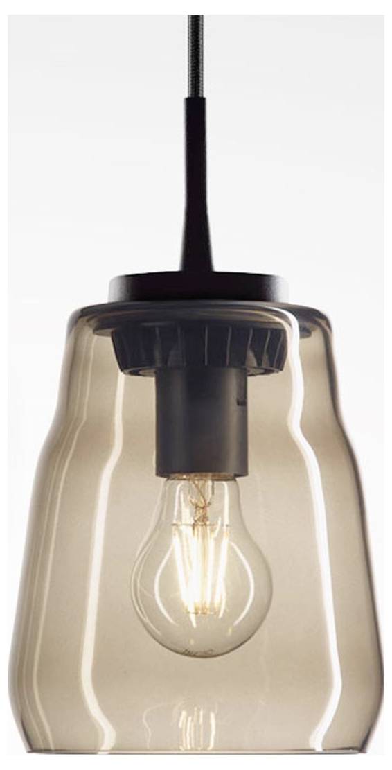 Un luminaire suspendu avec un abat-jour en verre transparent et une ampoule apparente, sur fond blanc.