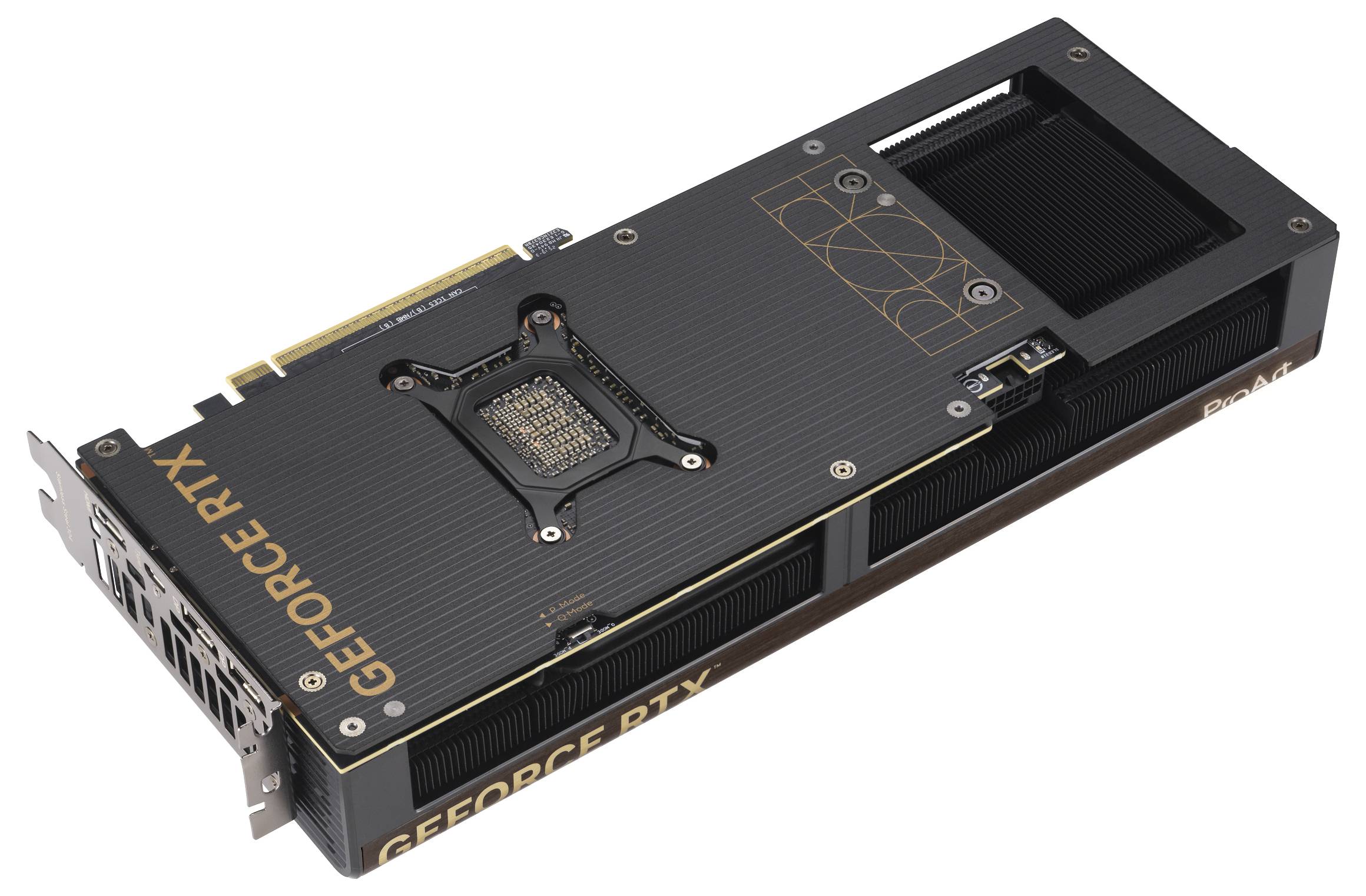 Carte graphique 'GeForce RTX' avec boîtier noir et accents dorés, présentant plusieurs ports pour la connexion d'écran sur un côté.