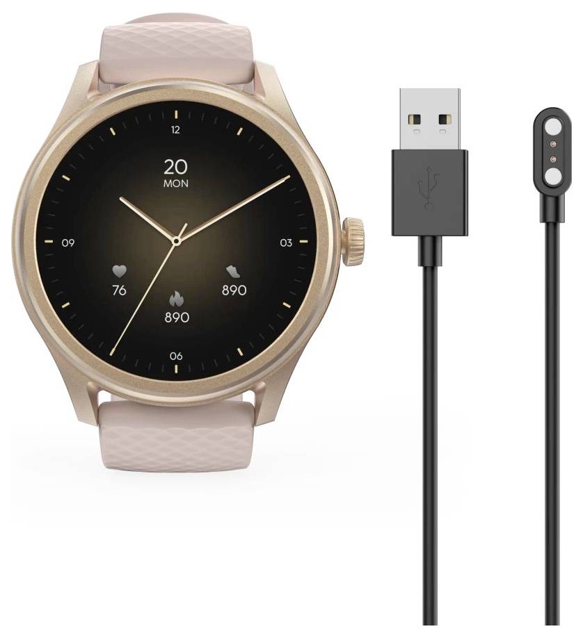 Une montre connectée ronde en or avec un bracelet rose affiche l'heure, la date, le rythme cardiaque et le nombre de pas. Présentée avec un câble de charge USB à côté.