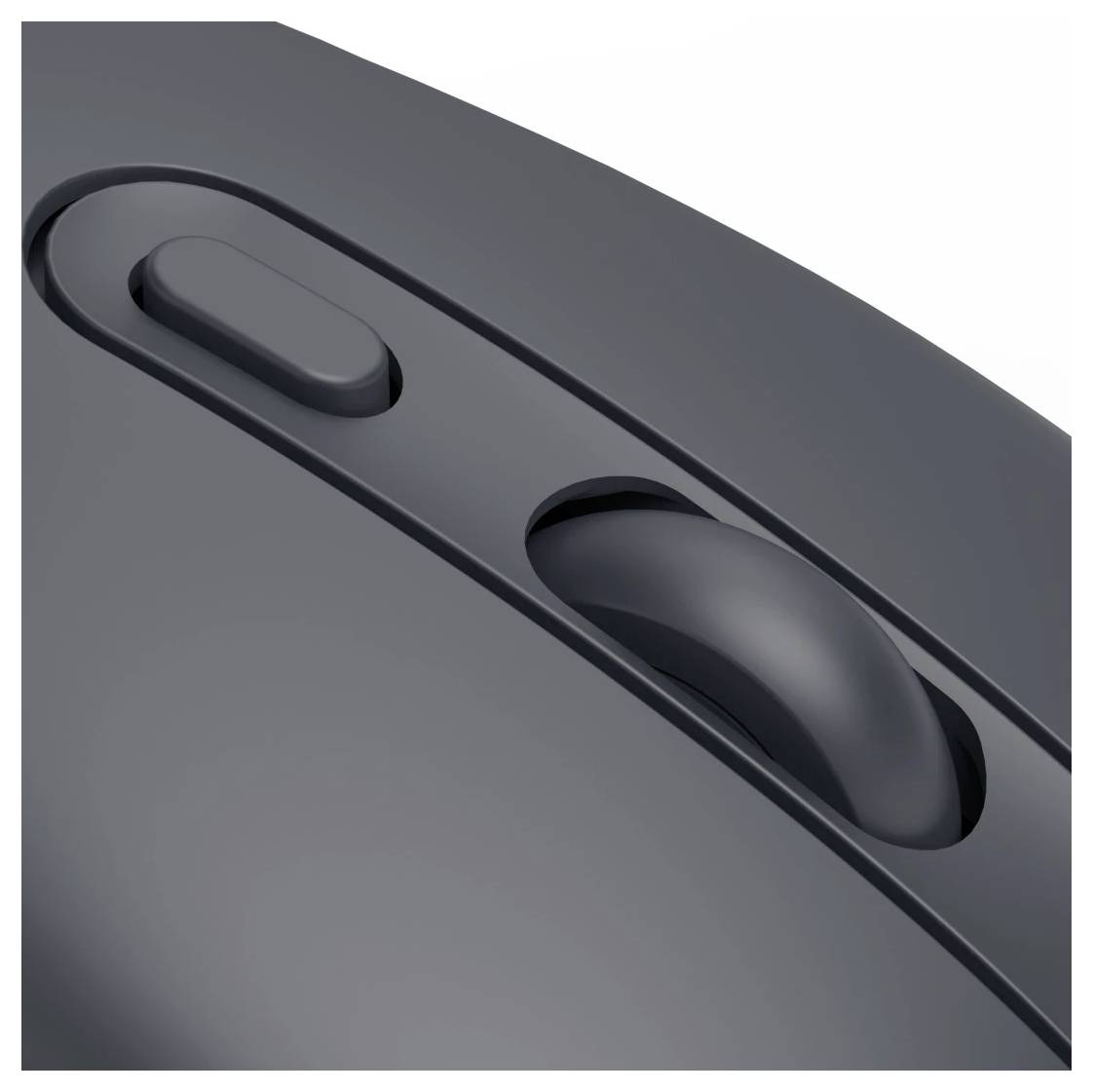 Gros plan sur une souris d'ordinateur noire montrant la molette de défilement et un bouton latéral.