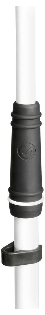 Un gros plan d'un mât blanc télescopique avec un mécanisme de verrouillage noir ajustable par torsade, utilisé pour régler la longueur, sur lequel figure un logo.