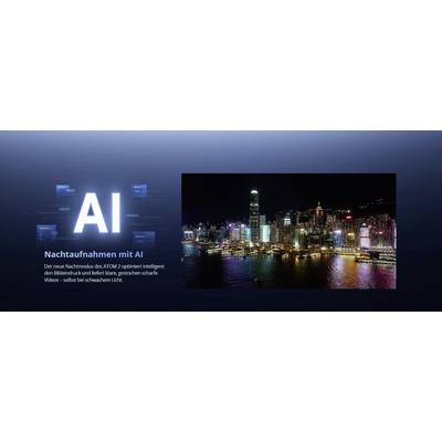 « Photos de nuit par IA avec IA » à côté d'un paysage urbain nocturne avec des bâtiments illuminés et des reflets sur l'eau, mettant en valeur la photographie en basse lumière.