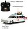 Une voiture Ghostbusters Ecto-1 télécommandée avec des caractéristiques détaillées, accompagnée d'une télécommande. Elle offre un boost turbo et prend en charge jusqu'à 8 véhicules.