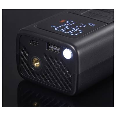 Gros plan d'un compresseur d'air portable noir avec écran numérique, port USB, buse d'air et voyant LED allumé sur le devant.