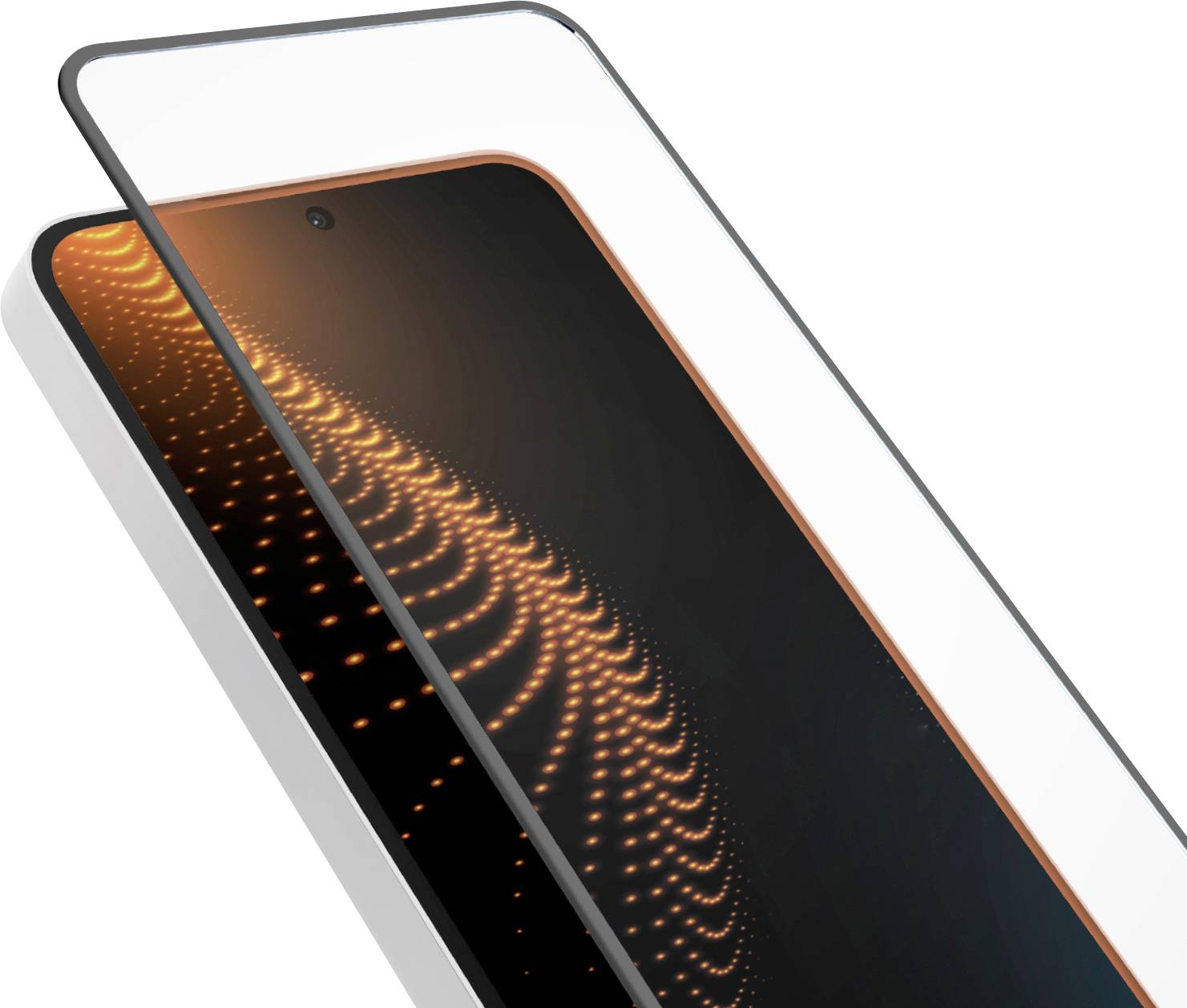 Un protecteur d'écran de smartphone en cours d'application, montrant une vue rapprochée de l'écran illuminé du téléphone avec des motifs de lumière orange.