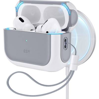 Écouteurs sans fil dans un boîtier de charge posé sur un chargeur mural avec une lumière bleue scintillante, mettant en valeur un dispositif de charge compact.