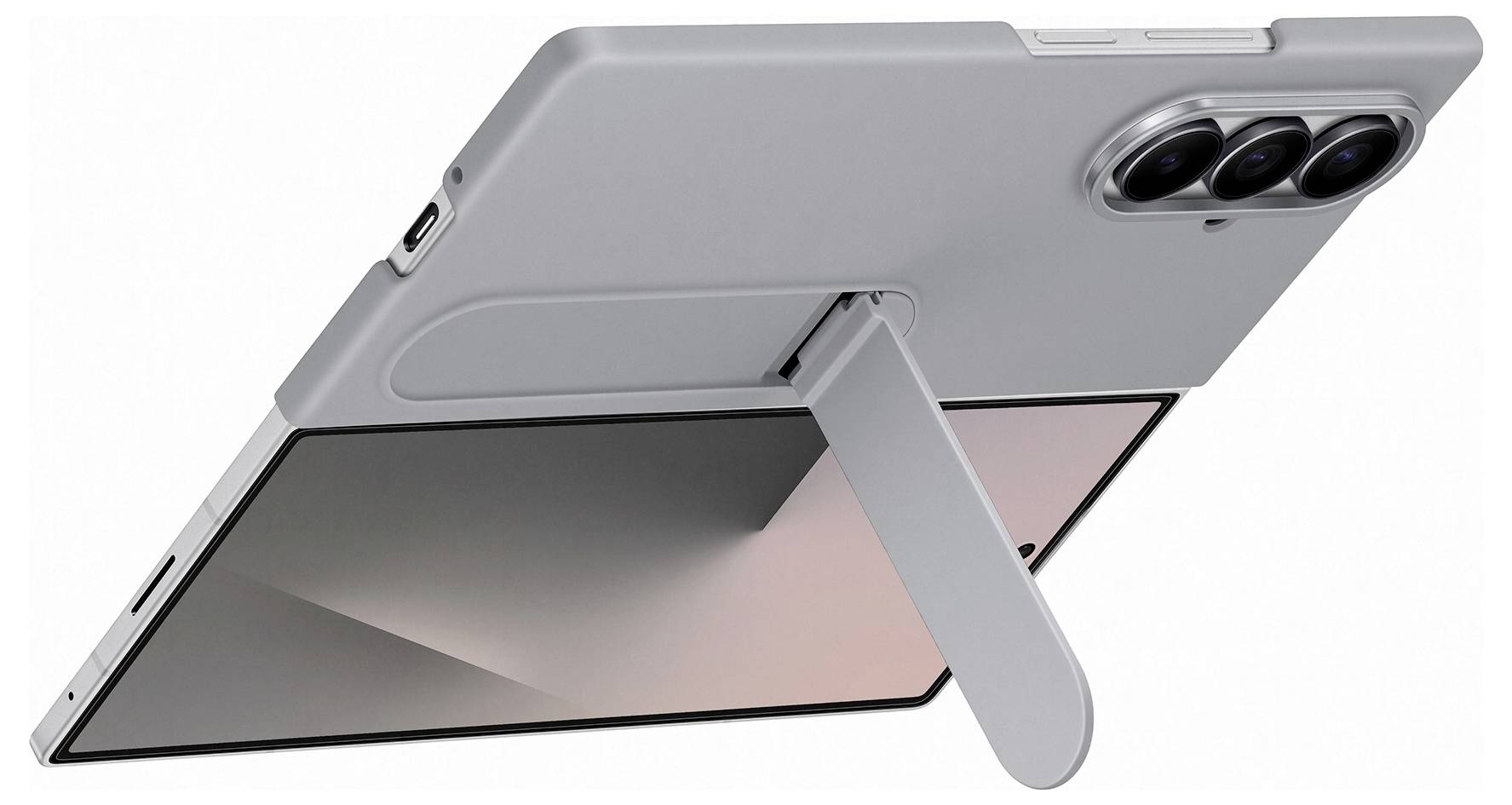 Une tablette argentée avec un support intégré la maintenant à un angle, montrant la configuration à triple caméra dans le coin arrière.