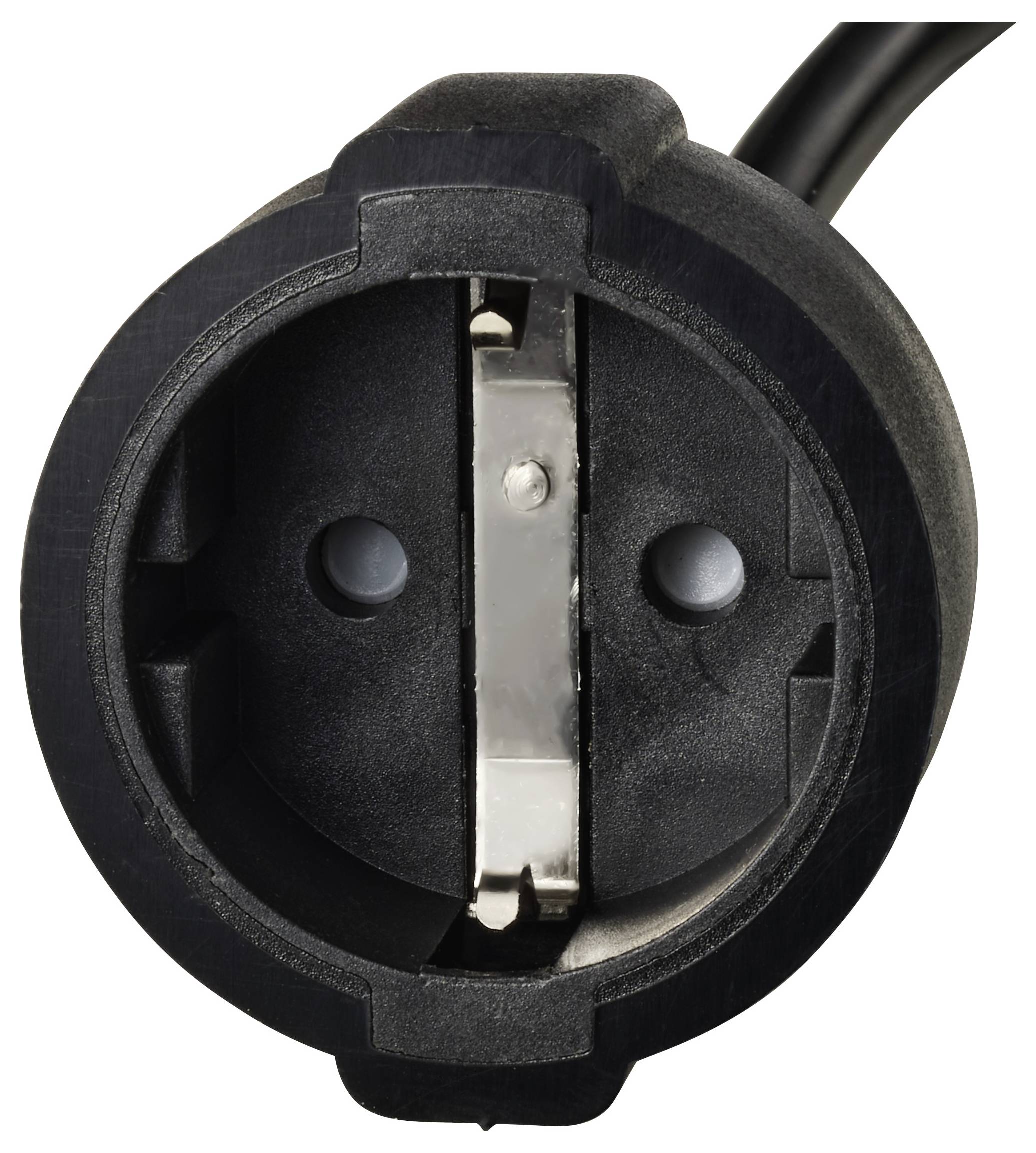 Gros plan sur une prise électrique noire et ronde avec un connecteur métallique vertical unique et deux trous circulaires pour les broches.