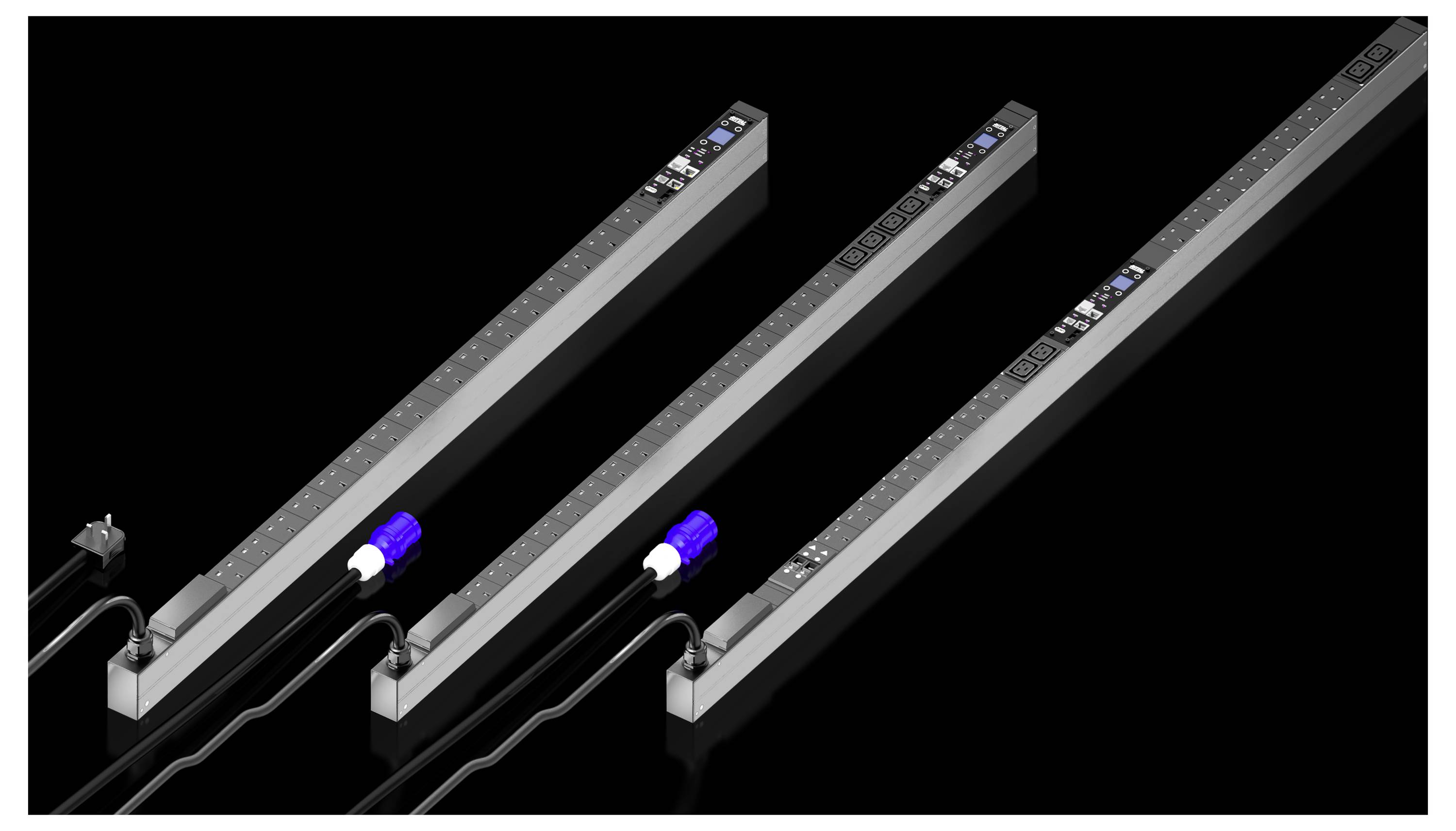 Trois parafoudres avec des câbles attachés sont présentés sur un fond noir, montrant différents types de connecteurs.
