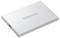 Disque dur portable SSD Samsung argenté avec un port USB-C sur le côté, présentant un design élégant et compact.