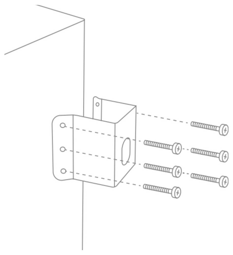 Illustration montrant la vue latérale d'un support métallique en cours de fixation sur un mur à l'aide de trois vis, indiquant l'alignement pour l'installation.