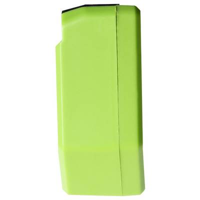 Un bloc-batterie vert rectangulaire pour outil électrique posé verticalement sur un fond blanc.