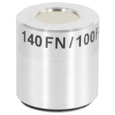 Gros plan d'une pièce cylindrique métallique étiquetée « 140 FN/100F », probablement un filtre ou un composant industriel.