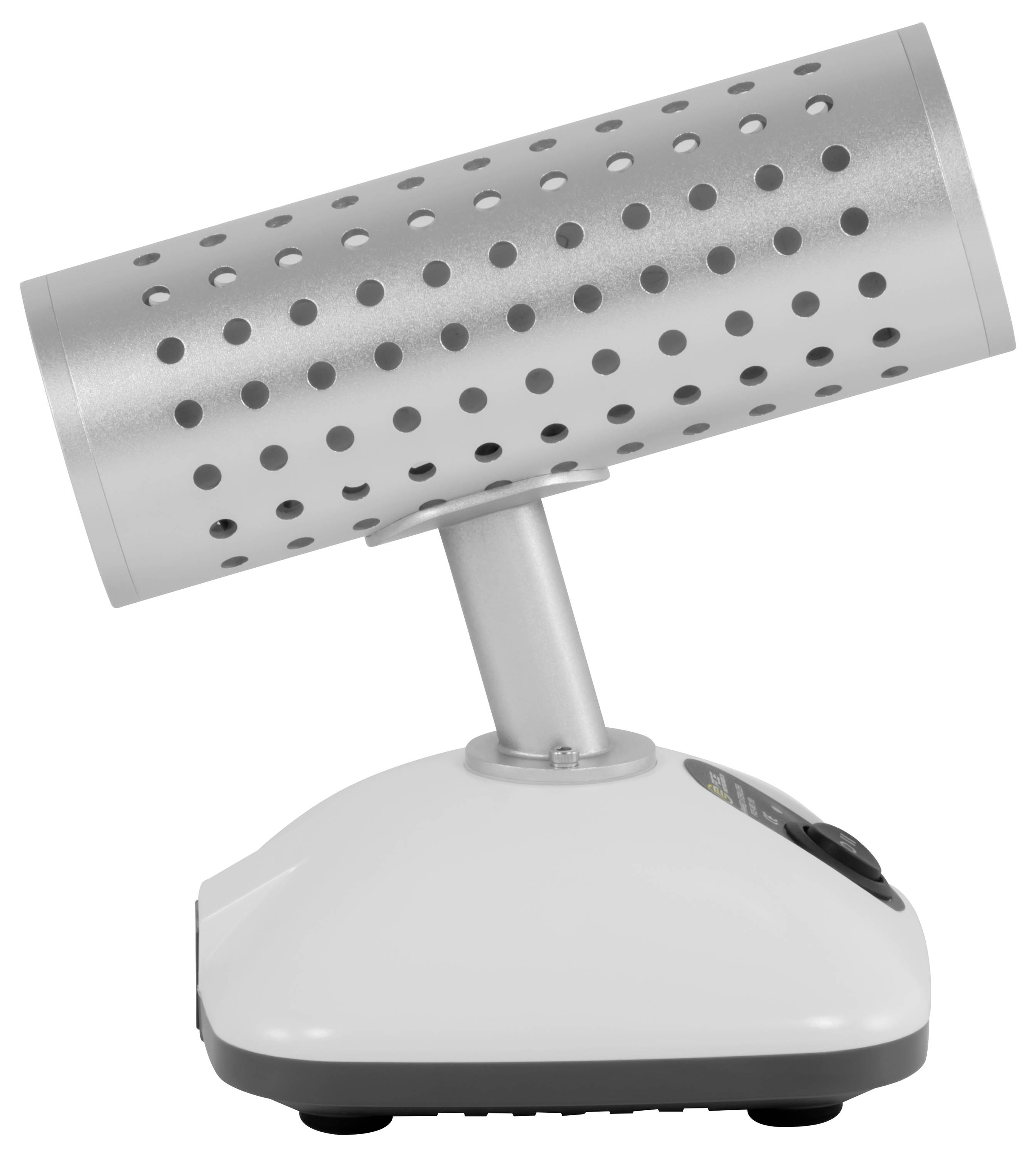 Tête de lampe cylindrique perforée en argent sur un pied ajustable avec une base blanche arrondie.