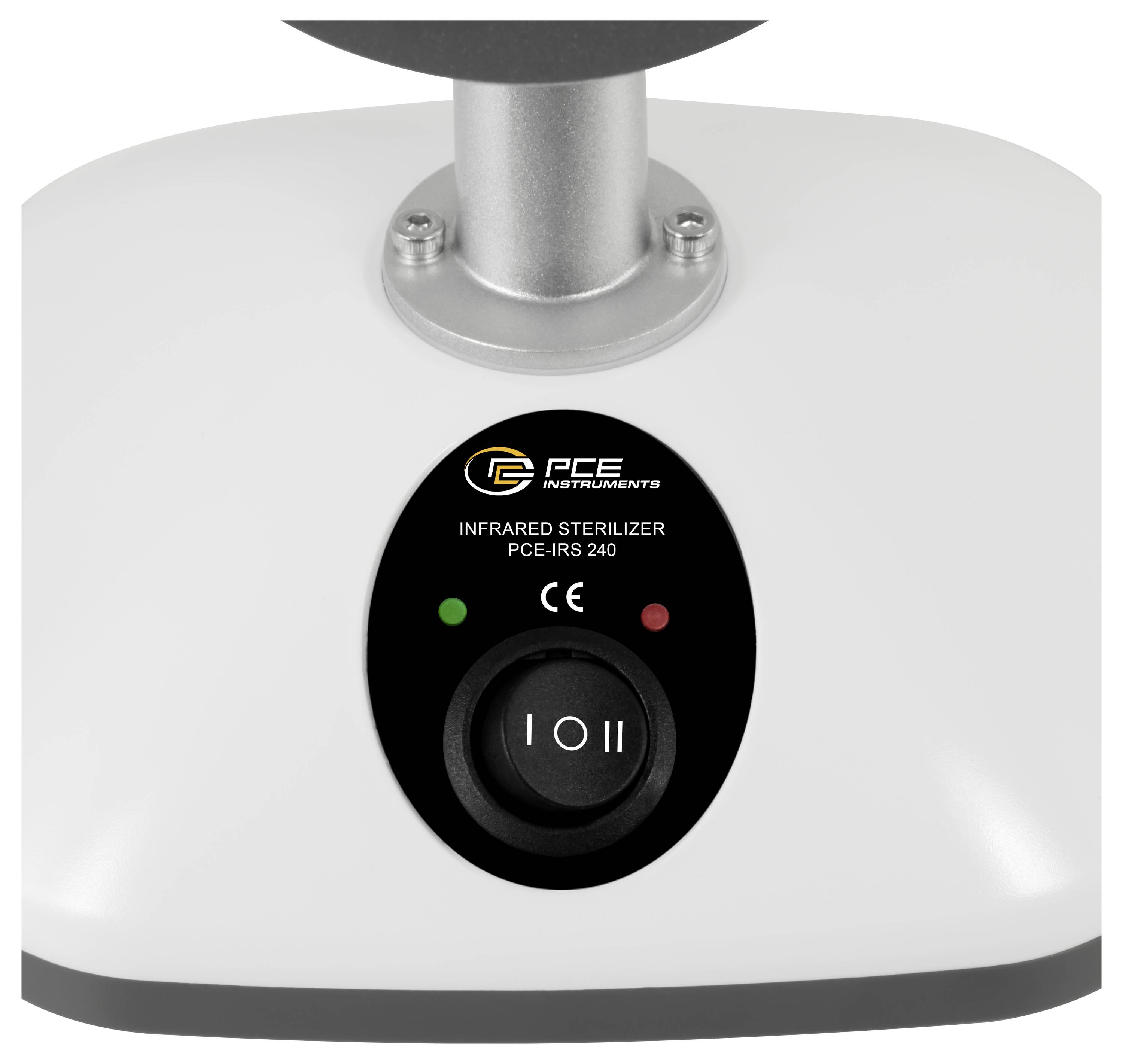 Gros plan d'un panneau de commande de stérilisateur infrarouge PCE Instruments avec interrupteur d'alimentation, voyants lumineux verts et rouges, et marquage CE.