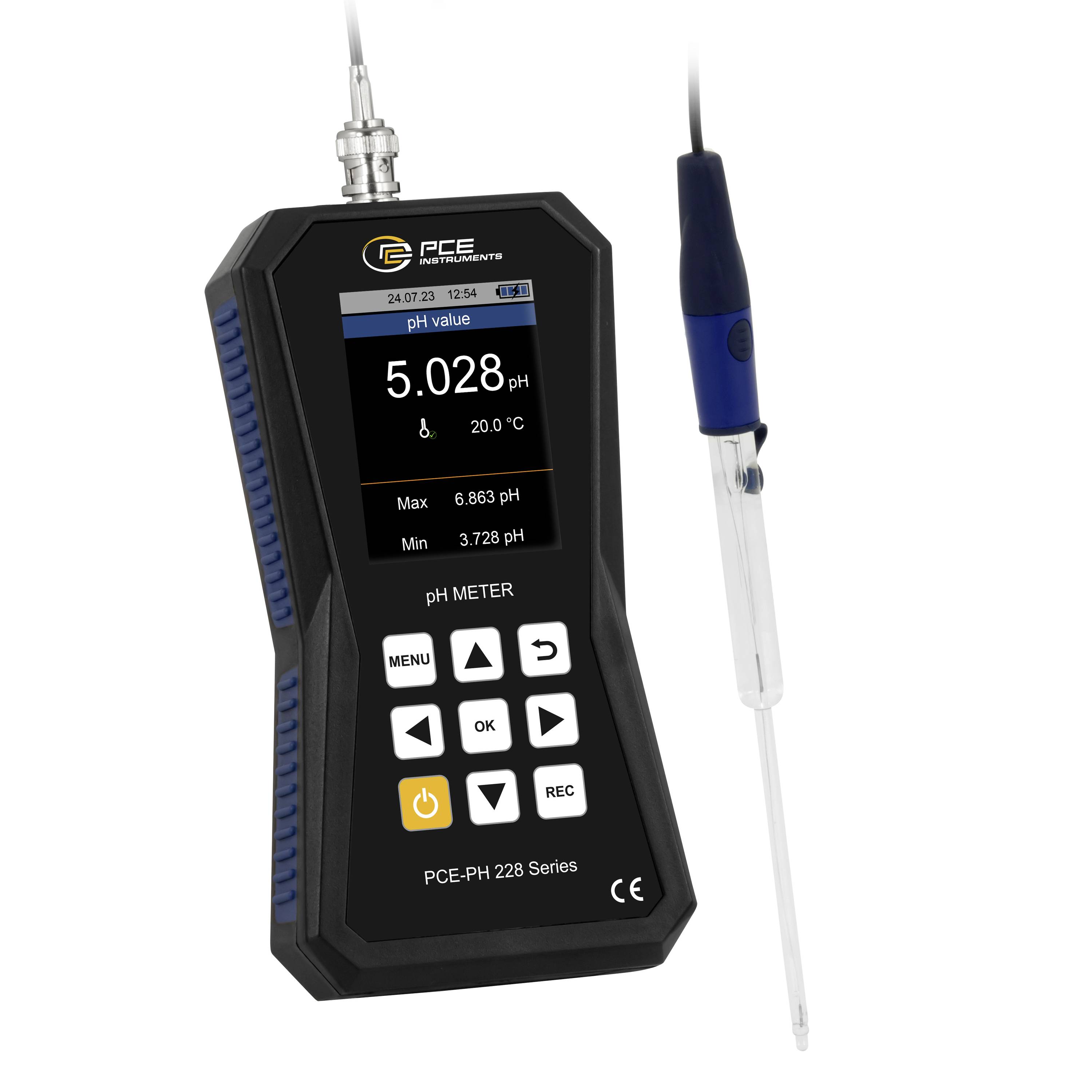 Appareil portable PCE de mesure du pH affichant une lecture de 5,028 pH et 20,0°C, avec une sonde connectée à côté.
