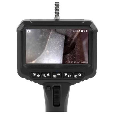 Caméra endoscope d'inspection portable affichant un gros plan d'une surface interne sombre sur son écran, avec des boutons de commande en dessous.