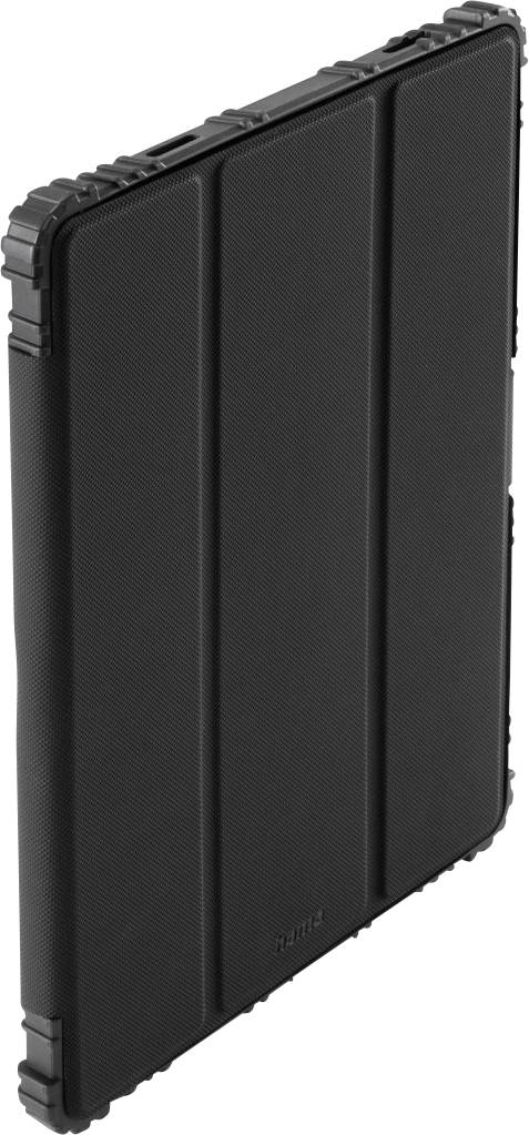 Étui de tablette mince et robuste de couleur noire avec coins renforcés, se tenant verticalement, conçu pour la durabilité et la protection.