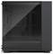Un boîtier d'ordinateur noir avec un panneau latéral transparent, mettant en avant une disposition intérieure vide pour l'installation de composants.