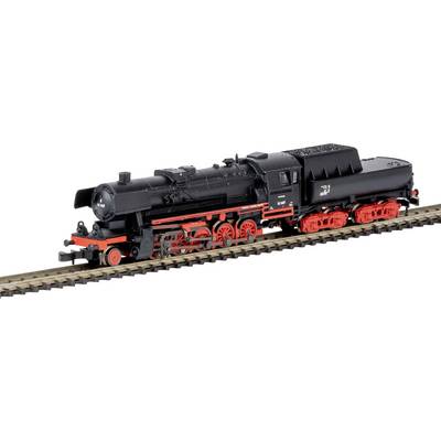 Une locomotive à vapeur modèle rouge et noire sur une voie, mettant en avant la conception détaillée et les composants, vue sous un léger angle.