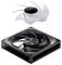 Une illustration numérique d'un assemblage de ventilateur d'ordinateur montrant un ventilateur noir détaché inséré dans un boîtier carré noir, avec une pale blanche séparée en haut.
