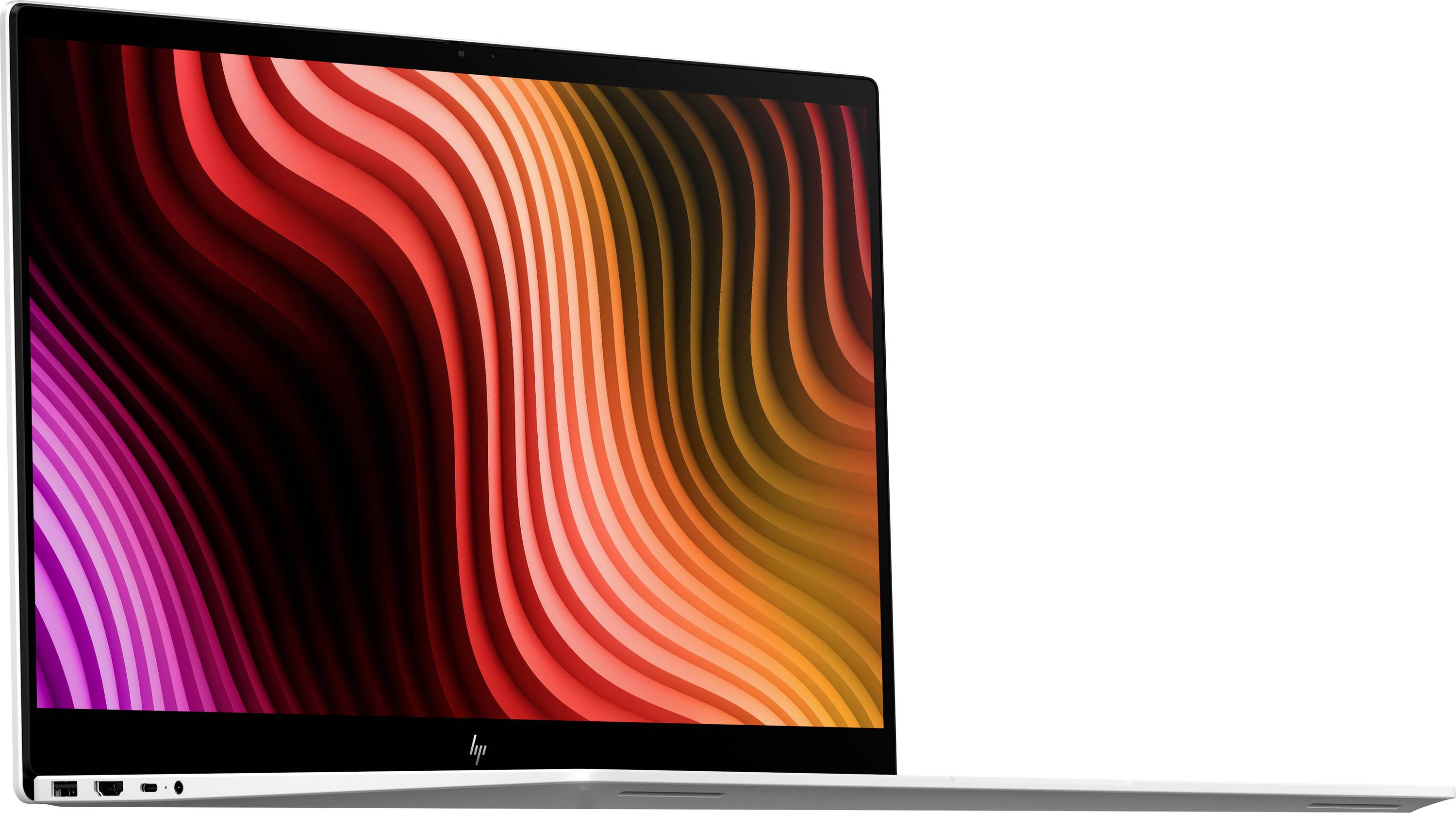 Un ordinateur portable avec un design d'écran vibrant et ondulé en rouge et orange, vu de côté, montrant son profil mince et ses ports multiples.