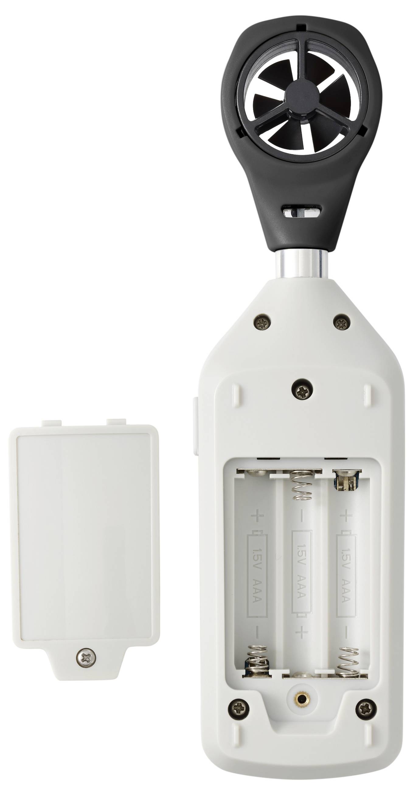 Anémomètre numérique portatif avec capteur de ventilateur et compartiment à batterie ouvert à côté d'un couvercle de batterie amovible, montrant où s'installent les batteries.
