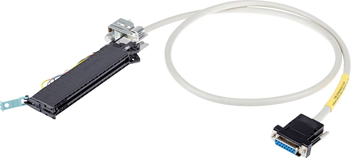 Un câble de données avec un connecteur de fond de panier SCA à 60 broches d'un côté et un connecteur femelle à 9 broches de l'autre, utilisé pour les connexions serveur.