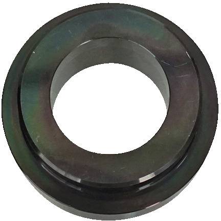 Une bague métallique circulaire de couleur foncée avec un centre creux, souvent utilisée dans les machines ou les assemblages mécaniques.